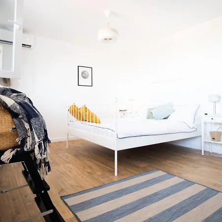 Apartman Spectacular View Over The City - Dorobanti Studio *