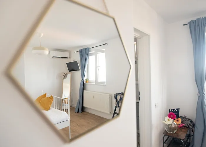 Spectacular View Over The City - Dorobanti Studio Apartment Bukarest